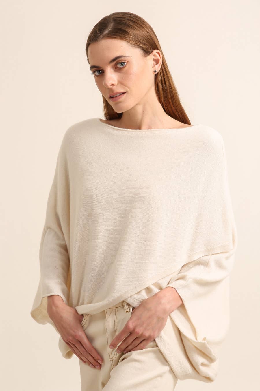 PONCHO-PULLOVER AUS CASHMERE UND WOLLE: Beige / Eine Größe